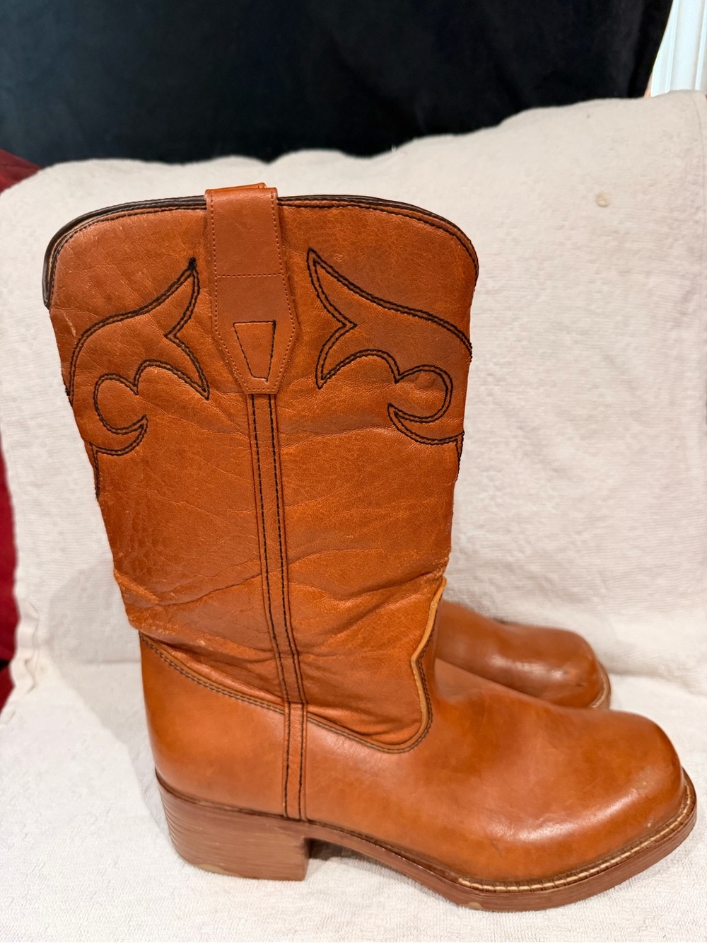Women's Tan Leather Western Heeled Boots